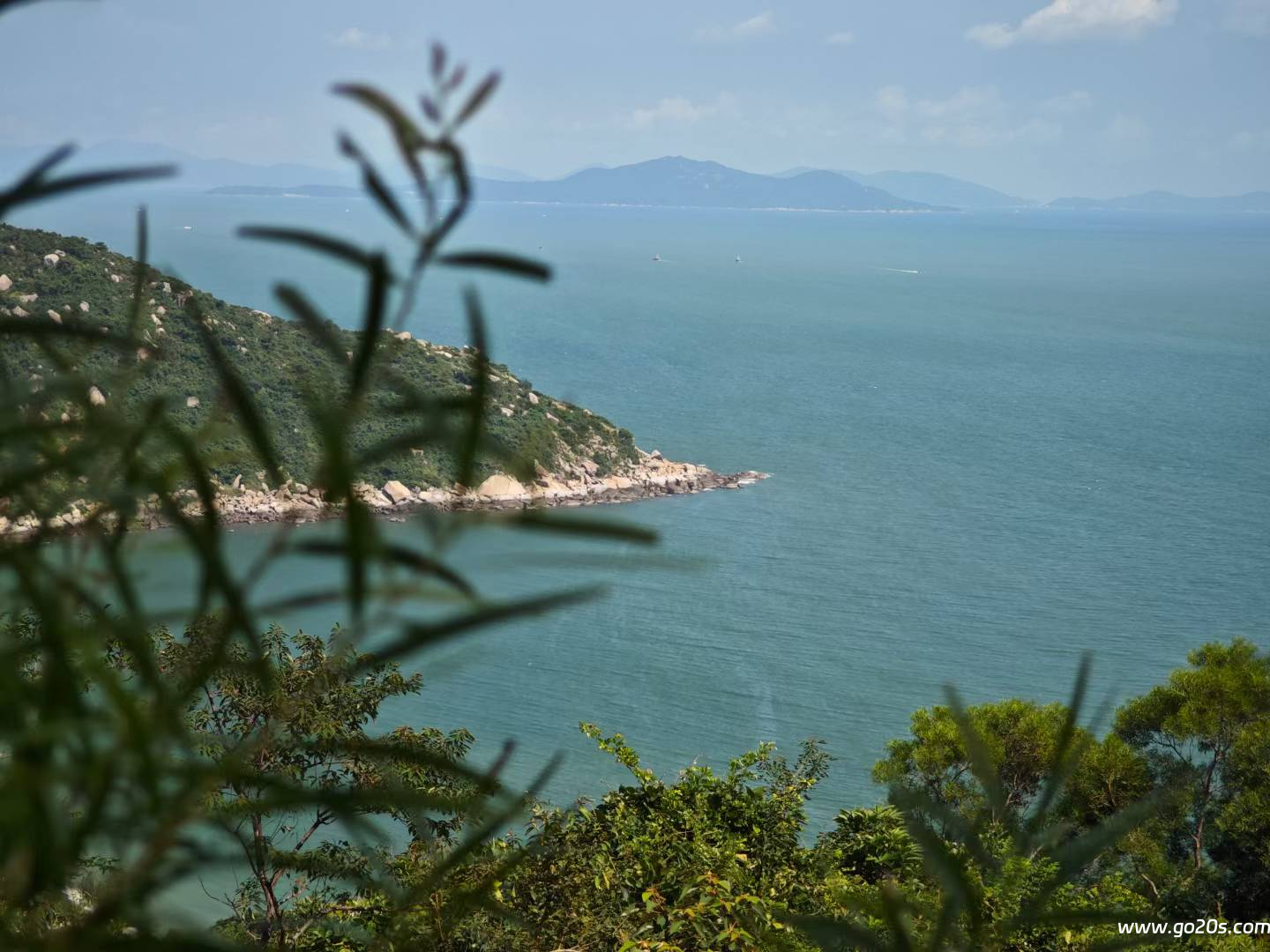 那琴湾礁石