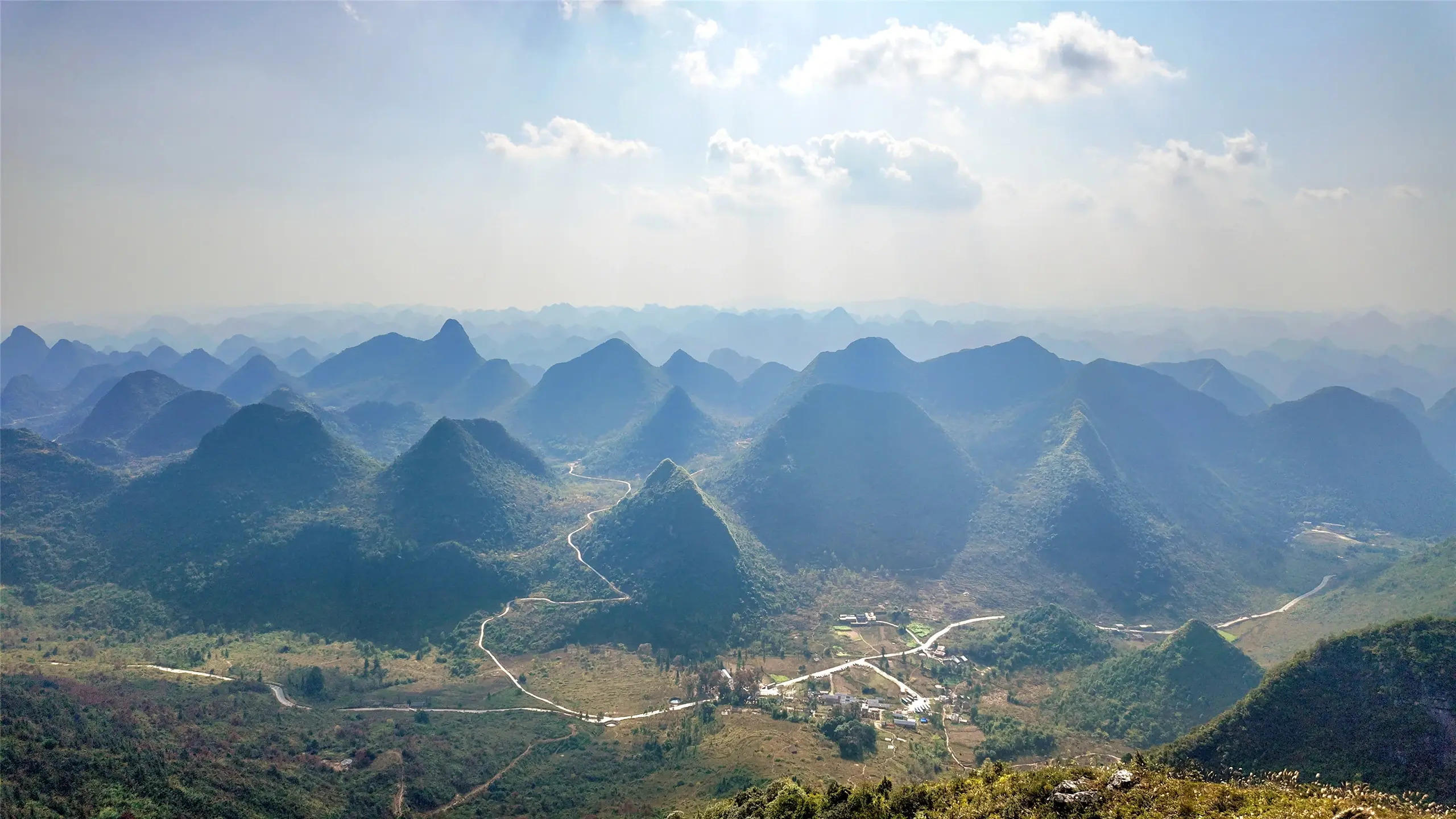 清远莫六公山徒步全攻略 | 行走广东最美山脊线，俯瞰千座峰林