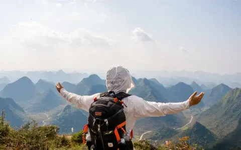 清远莫六公山徒步全攻略 | 行走广东最美山脊线，俯瞰千座峰林