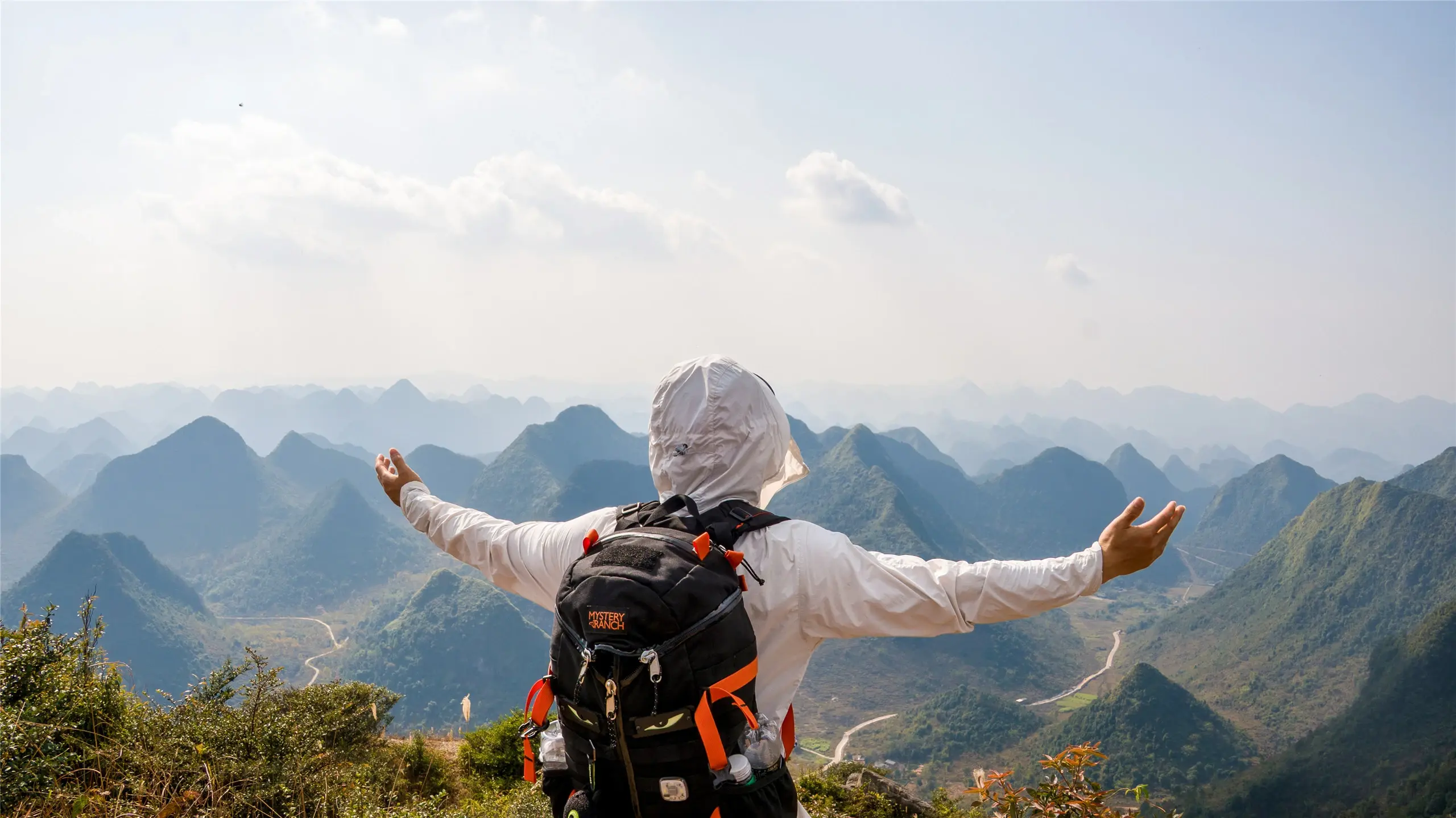 清远莫六公山徒步全攻略 | 行走广东最美山脊线，俯瞰千座峰林