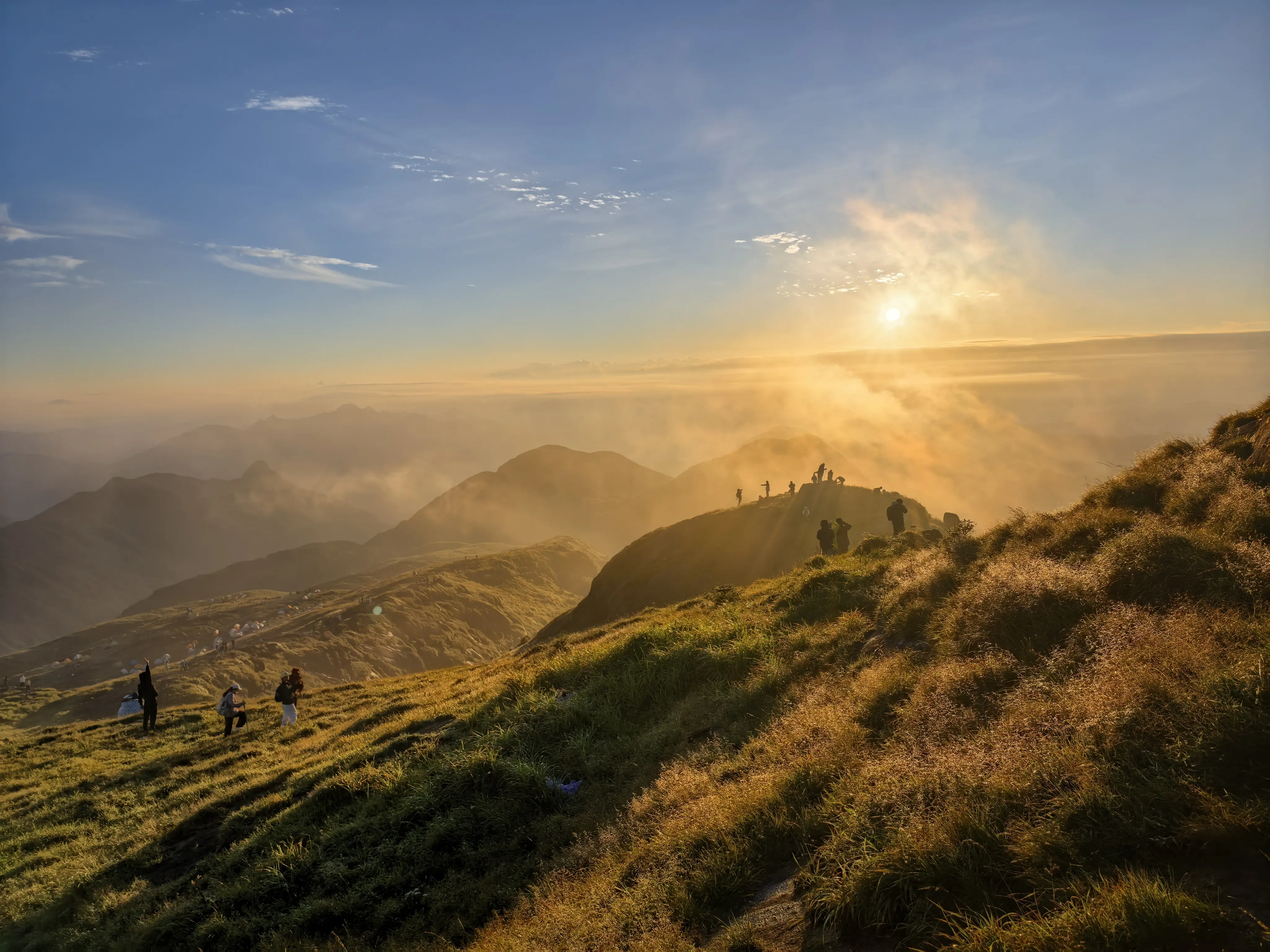 齐云山徒步攻略｜赣南之巅 云海星空 18.5km 高山草甸进阶路线